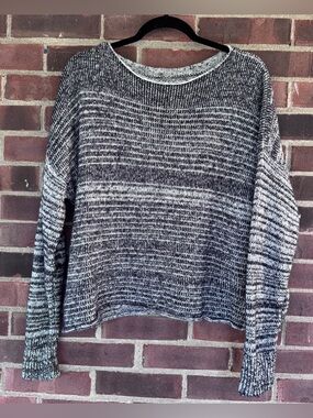 Wool Blend Knit Sweater Womens Boxy Marled Gray Crew Neck Cozy
